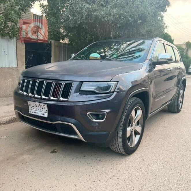 جیپ گراند شیرۆکی